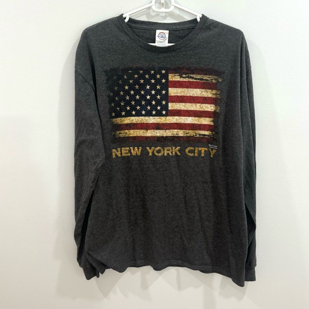 New York City distress flag screen print long sleeve tshirt size large